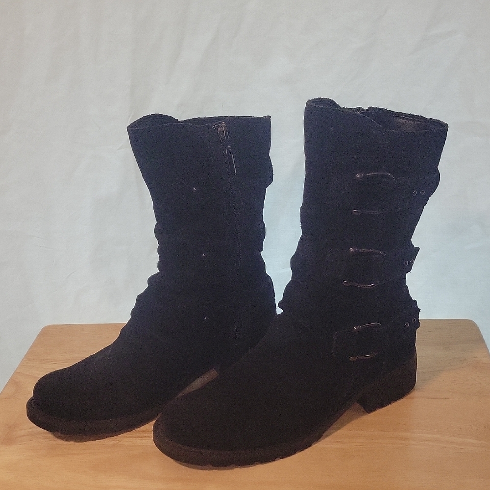 Clarks Black Suede Boots Size 7.5M Womens
